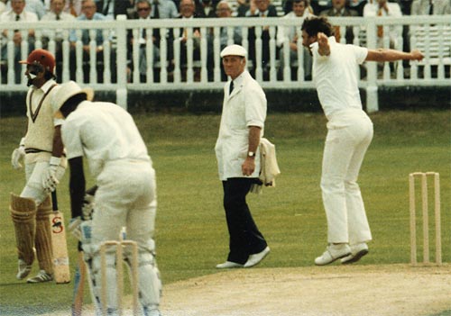 Roger Binny dismissing Clive Lloyd