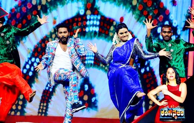 Rohini Noni Performing In A Show