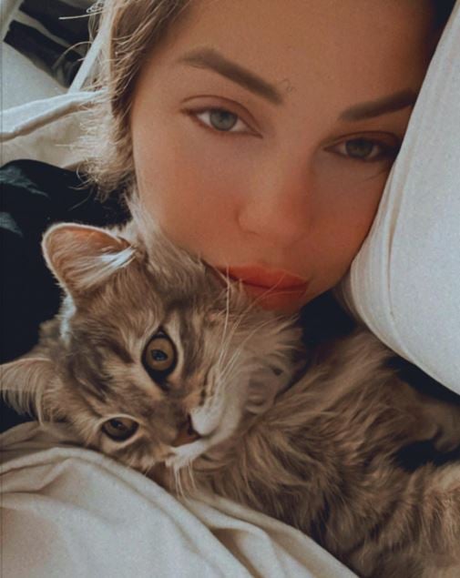 Romina Malaspina with her cat