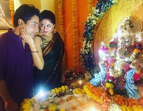 Ronnit Biswas With an Idol of Lord Ganesha