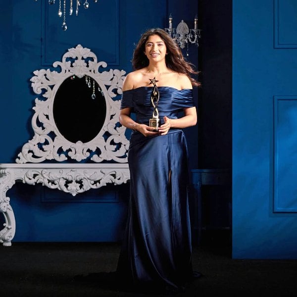 Roshini Prakash, after winning an award at the 13th South Indian International Movie Awards (SIIMA) 