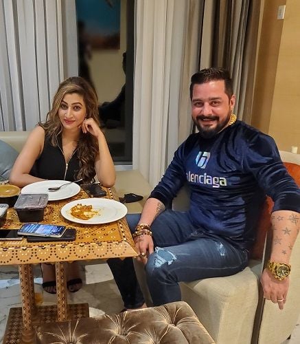 Roshni Kapoor with Hindustani Bhau