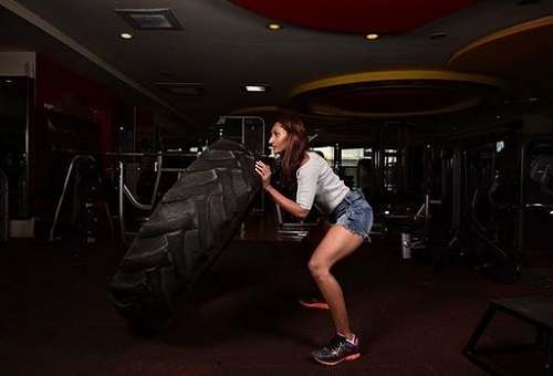 Roshni Sanghvi In The Gym