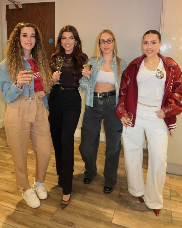 Rute Cardoso (extreme left), while having champagne