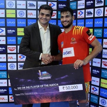 Sachin Tanwar after winning Do or Die Player of The Match title in the Pro Kabaddi League (2017)