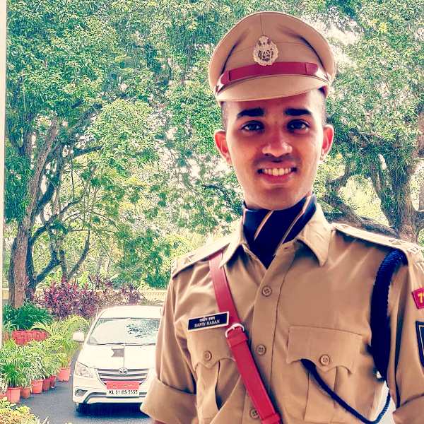 Safin Hasan in police uniform