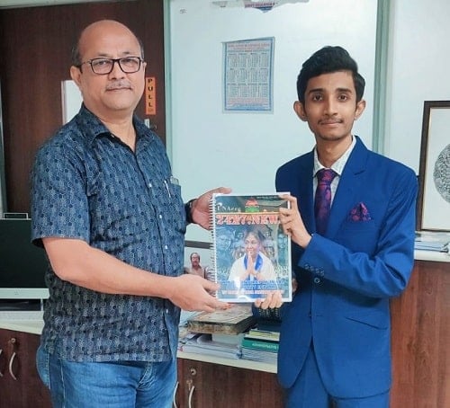 Sagar Mondal with Shri Sanjay Kumar Das, Joint Secretary, Department of IT, West Bengal