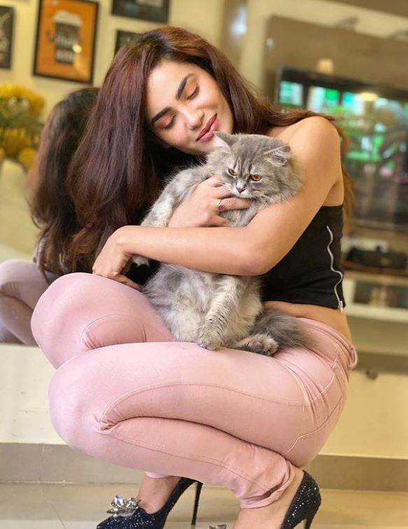 Sakshi Dwivedi with her pet cat