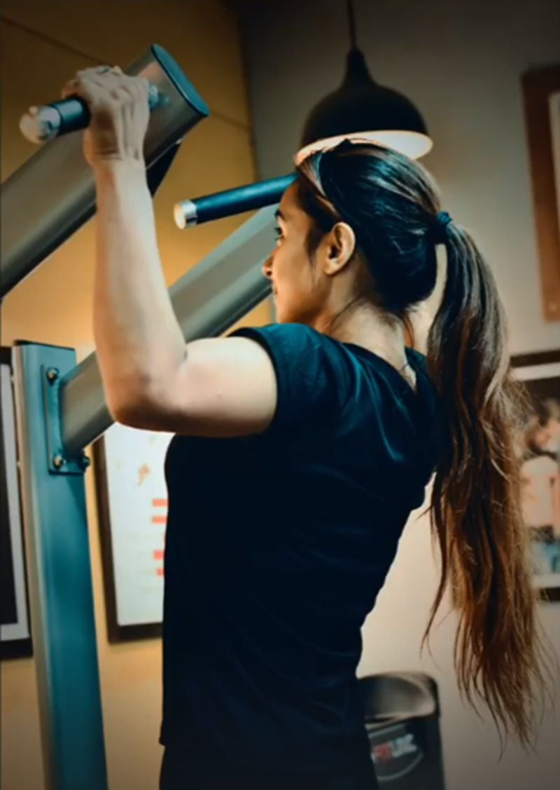 Sakshi Pant working out in the gym