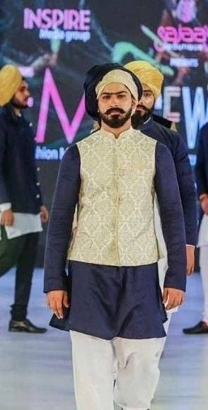 Salmanul Faris as a ramp model