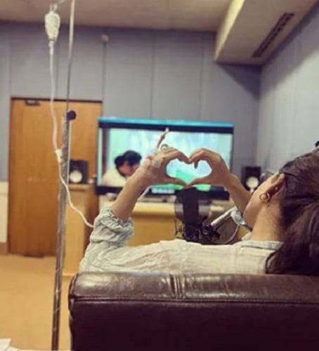 Samantha Ruth Prabhu in a hospital during her treatment