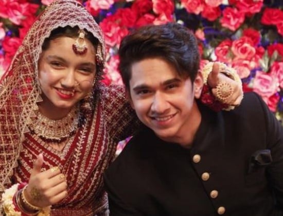 Samar Jafri on the sets of the television show Mayi Ri (2023)