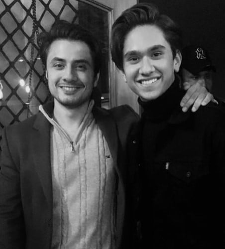 Samar Jafri posing with Ali Zafar