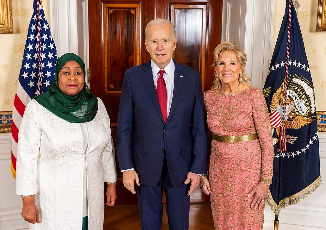 Samia Suluhu Hassan with Joe Biden in Washington, D.C. in December 2022