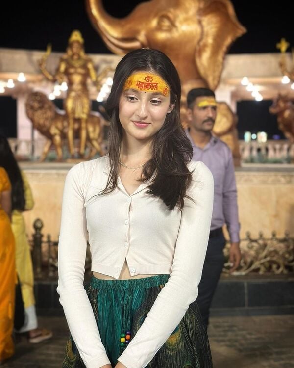 Samridhi Puri visiting Mahakaleshwar Jyotirlinga Ujjain