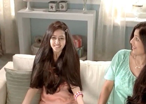 Sana Amin Sheikh in Clinic Plus ad