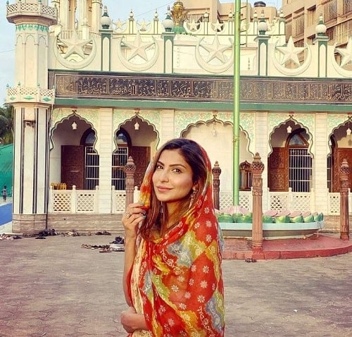 Sana Sultan Khan at a mosque