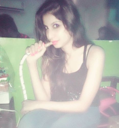 Sana Sultan Khan smoking hukka