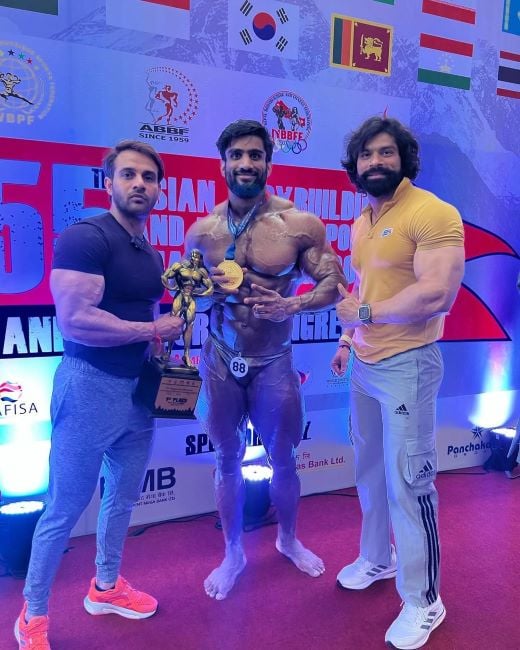 Sandeep Baisoya with his student Nitin Chandila