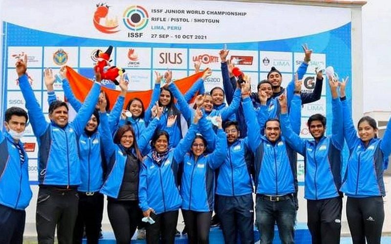 Sandhu with her team wins medals