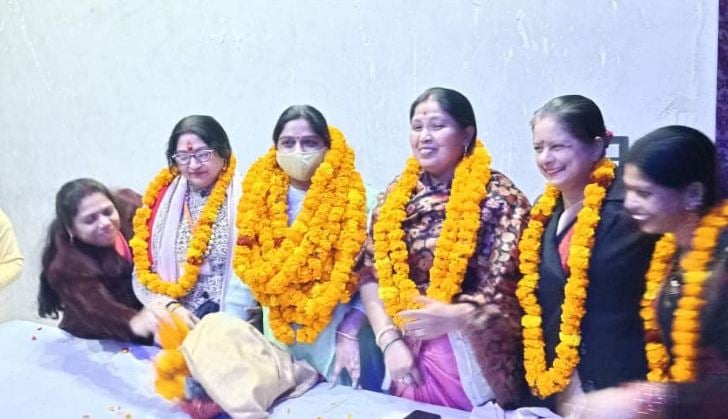 Sanghmitra Maurya with her party members