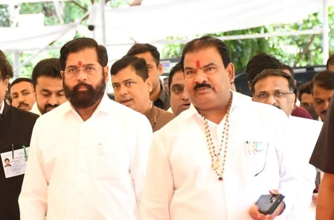 Sanjay Gaikwad (right) with Eknath Shinde