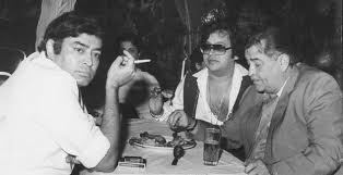 Sanjeev Kumar with Randhir Kapoor and Bappi Lahiri