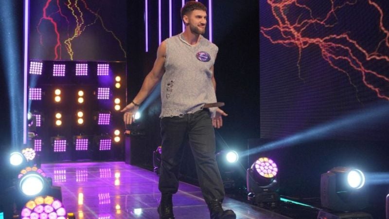 Santiago Algorta on the set of Gran Hermano Season 12