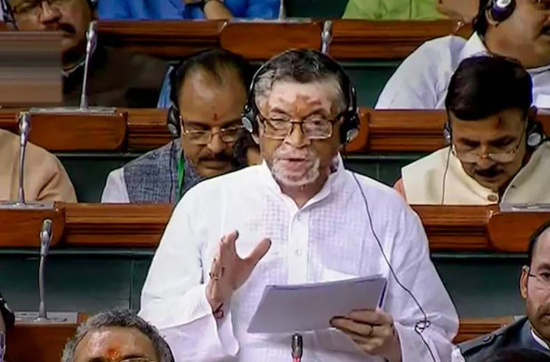 Santosh Gangwar putting forward the issues of migrant workers and domestic workers in the Parliament