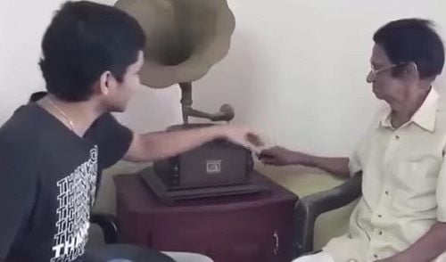 Saurav Kishan With His Grandfather