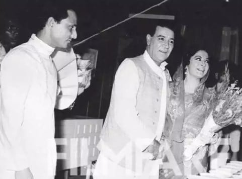 Sawan Kumar, Agha, and Meena Kumari on the sets of Gomti Ke Kinare