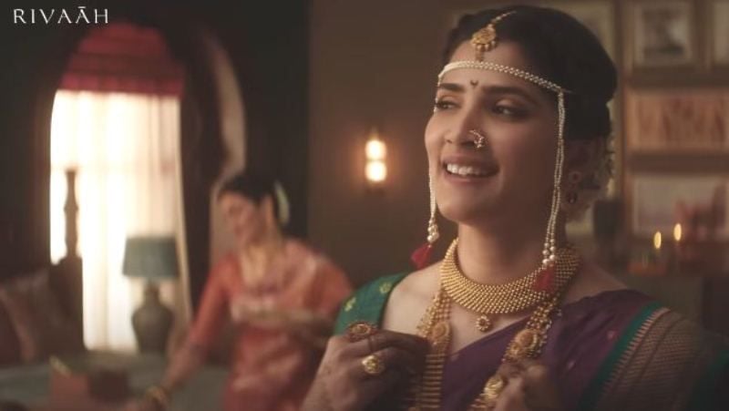 Sayli Patil in the advertisement of Rivaah by Tanishq