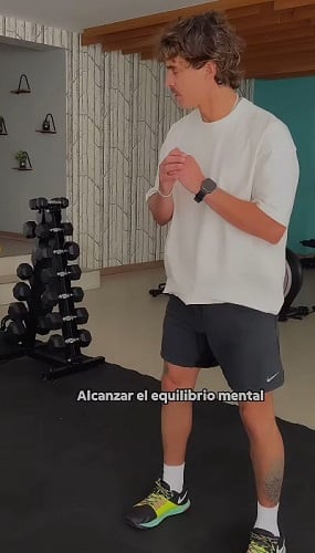 Sebastián Arias at a gym