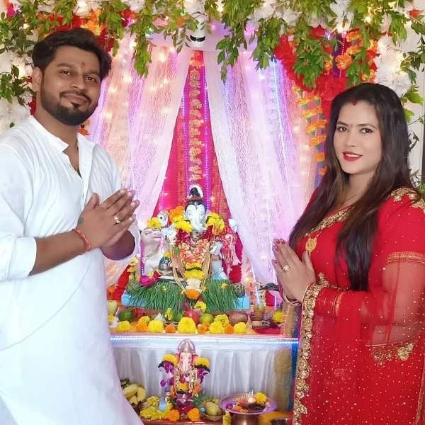 Seema Singh praying to Lord Ganesha along with her husband, Saurab Kumar