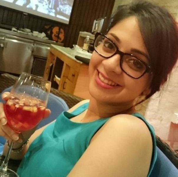 Shalmalee Desai consuming alcohol 