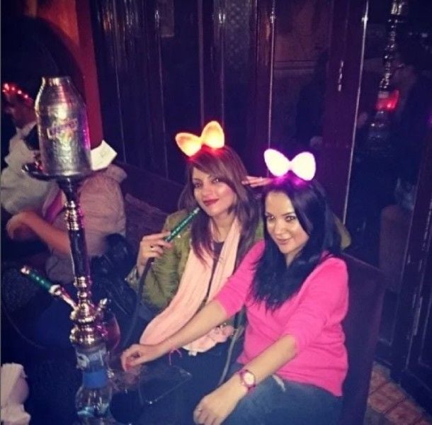 Shama Sikander having hookah
