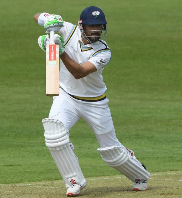 Shan Masood playing in a test match