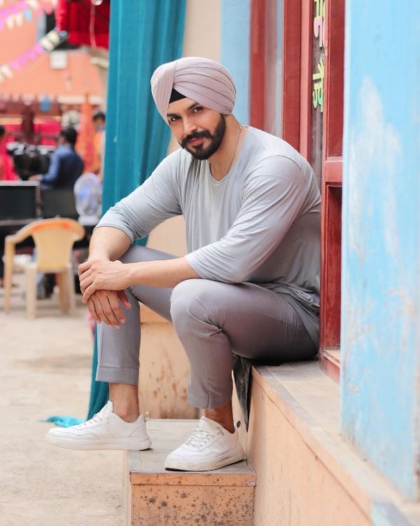Shehzada Dhami as Paramjeet Singh Gill in the Colors TV series Choti Sarrdaarni