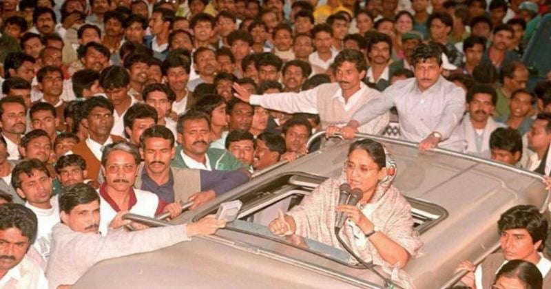 Sheikh Hasina during a rally in central Dhaka before leading her supporters towards the election commission office (1996)