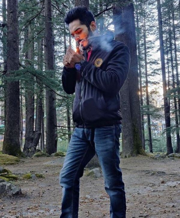 Shekhar Malhotra smoking