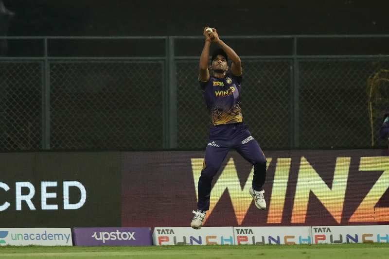 Shivam Mavi took a catch by diving in an IPL match