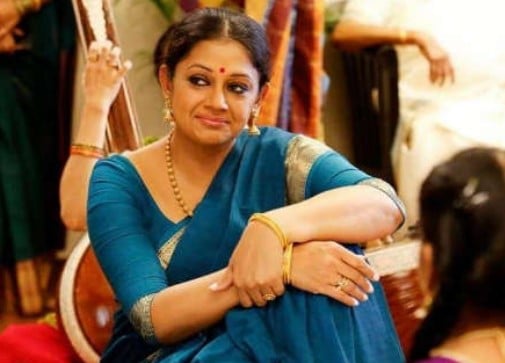 Shobana in a still from the film Varane Avashyamund