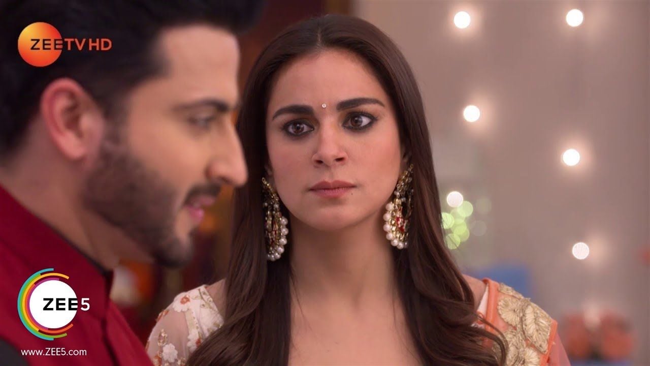 Shraddha Arya in "Kundli Bhagya"