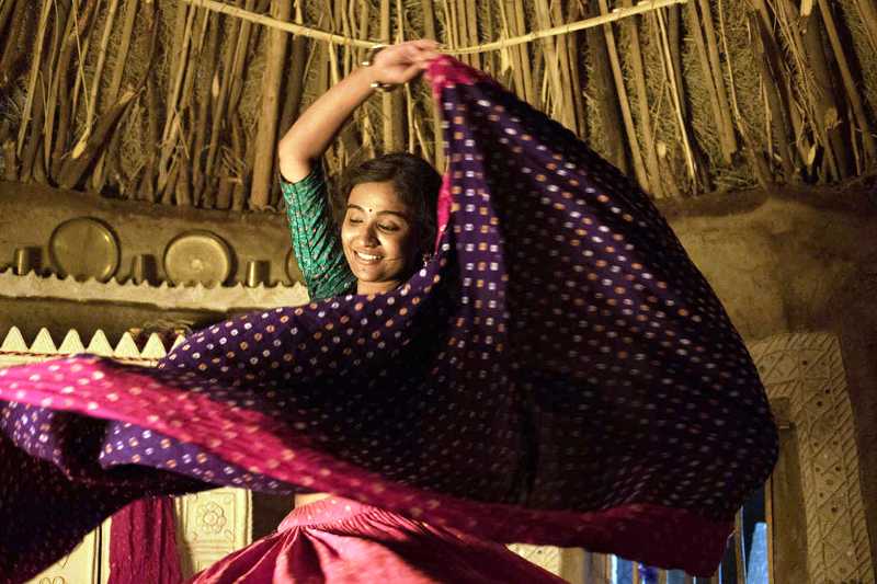 Shraddha Dangar as Manjhri in the film Hellaro (2019)