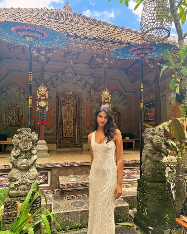 Shruti Chauhan travelling at Bali, Indonesia