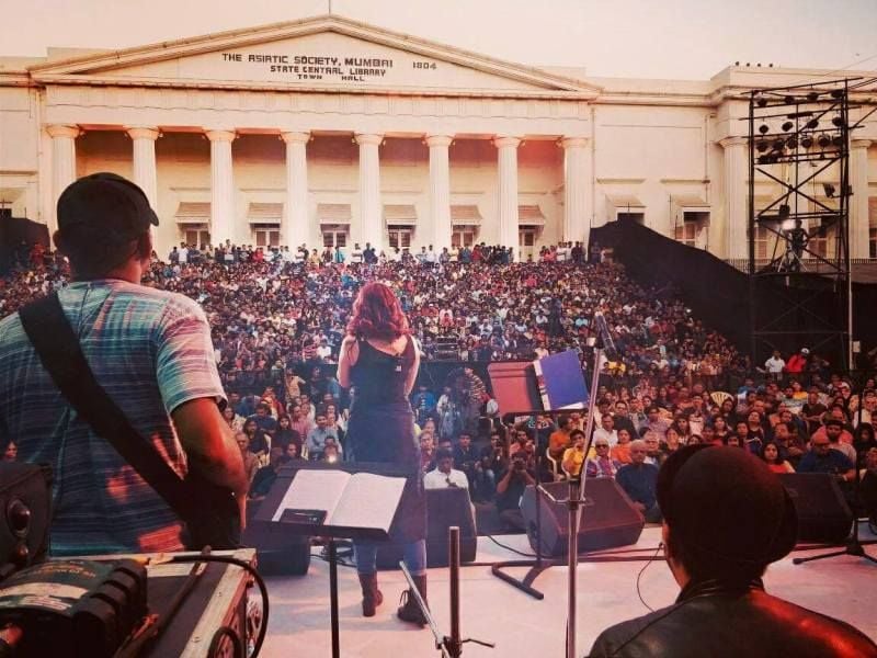 Shruti Pathak while performing in State Central Library Town Hall, Mumbai