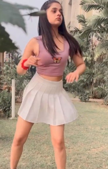 Shruti Sanjeev Choudhary while dancing to a song