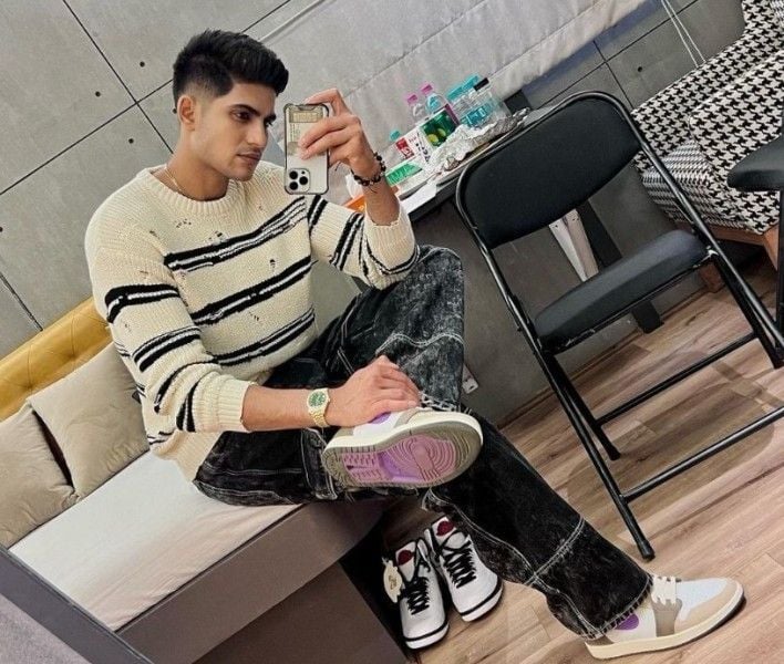 Shubman Gill showing off his sneakers
