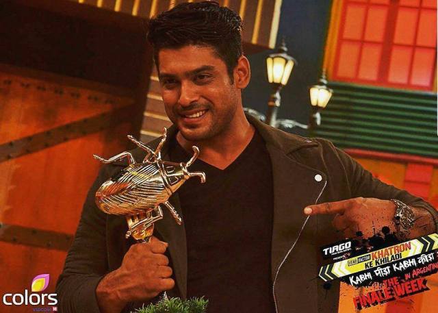 Sidharth Shukla as the winner of Fear Factor Khatron Ke Khiladi 7