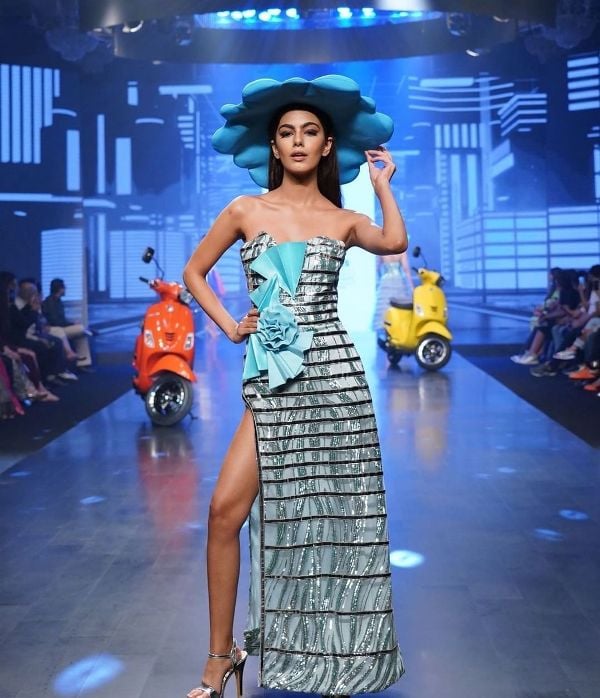 Sifat Sehgal while walking the ramp at the 2022 Bombay Times Fashion Week